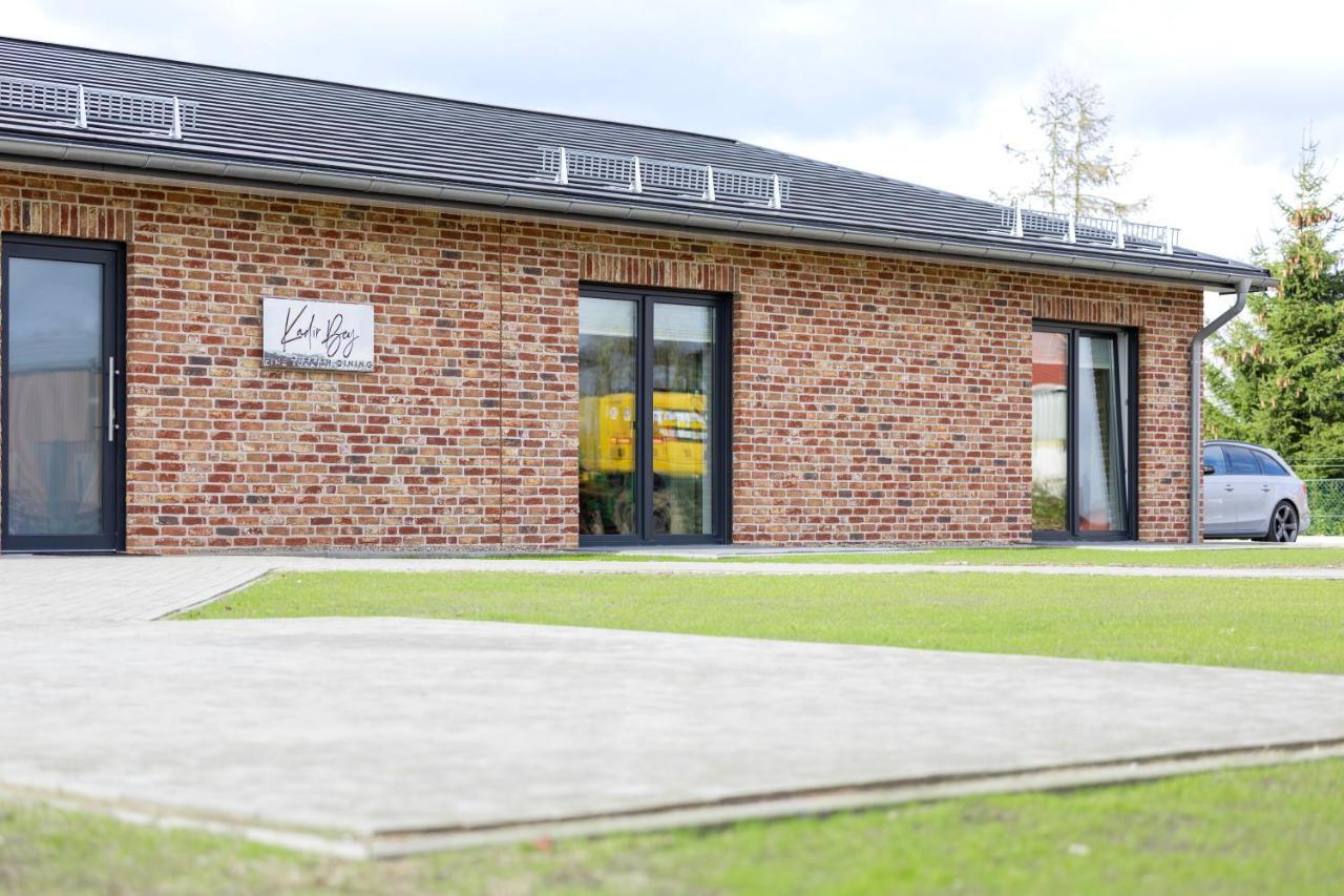 Kadir Bey & Four Rooms Osterrönfeld Buitenkant foto